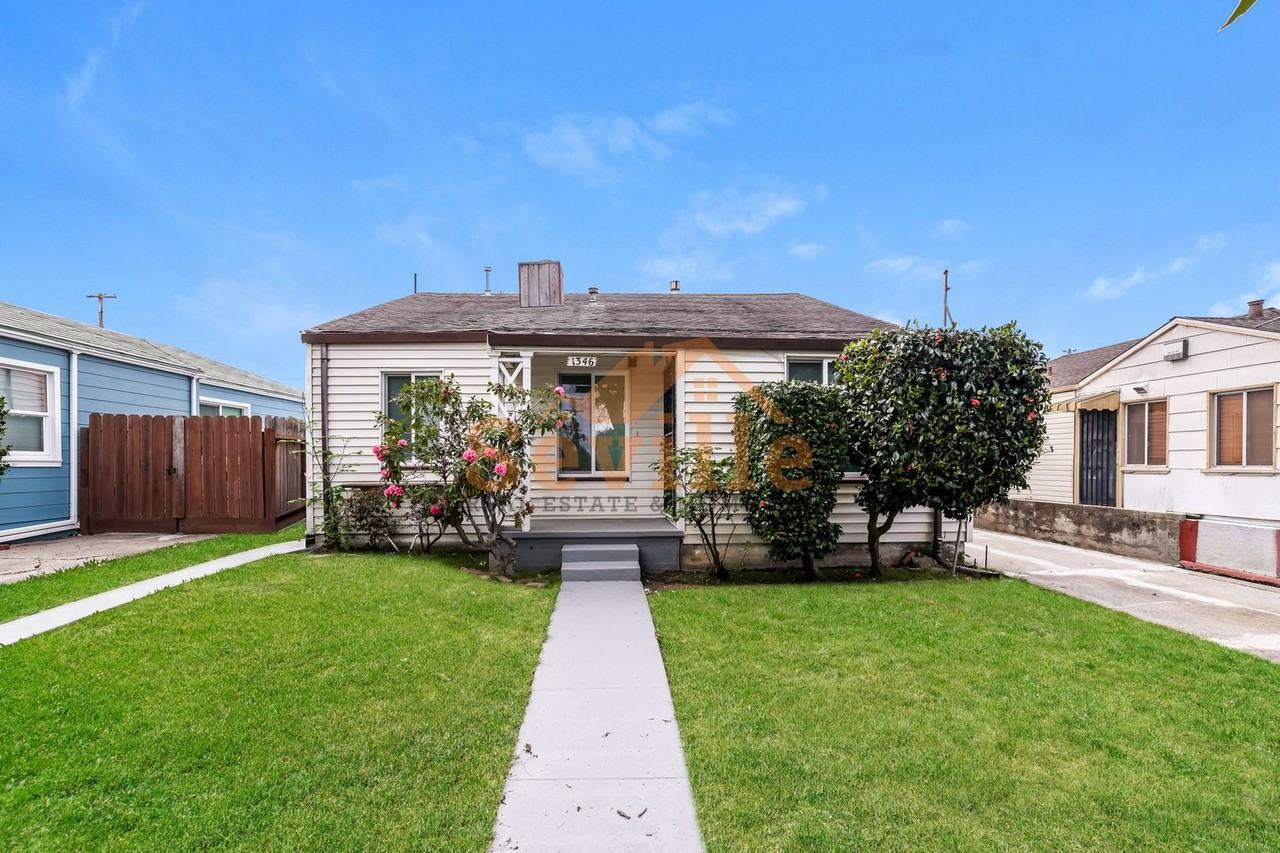 Listing photo 1 of 5