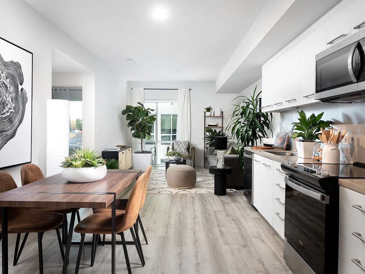 Listing photo 1 of 5