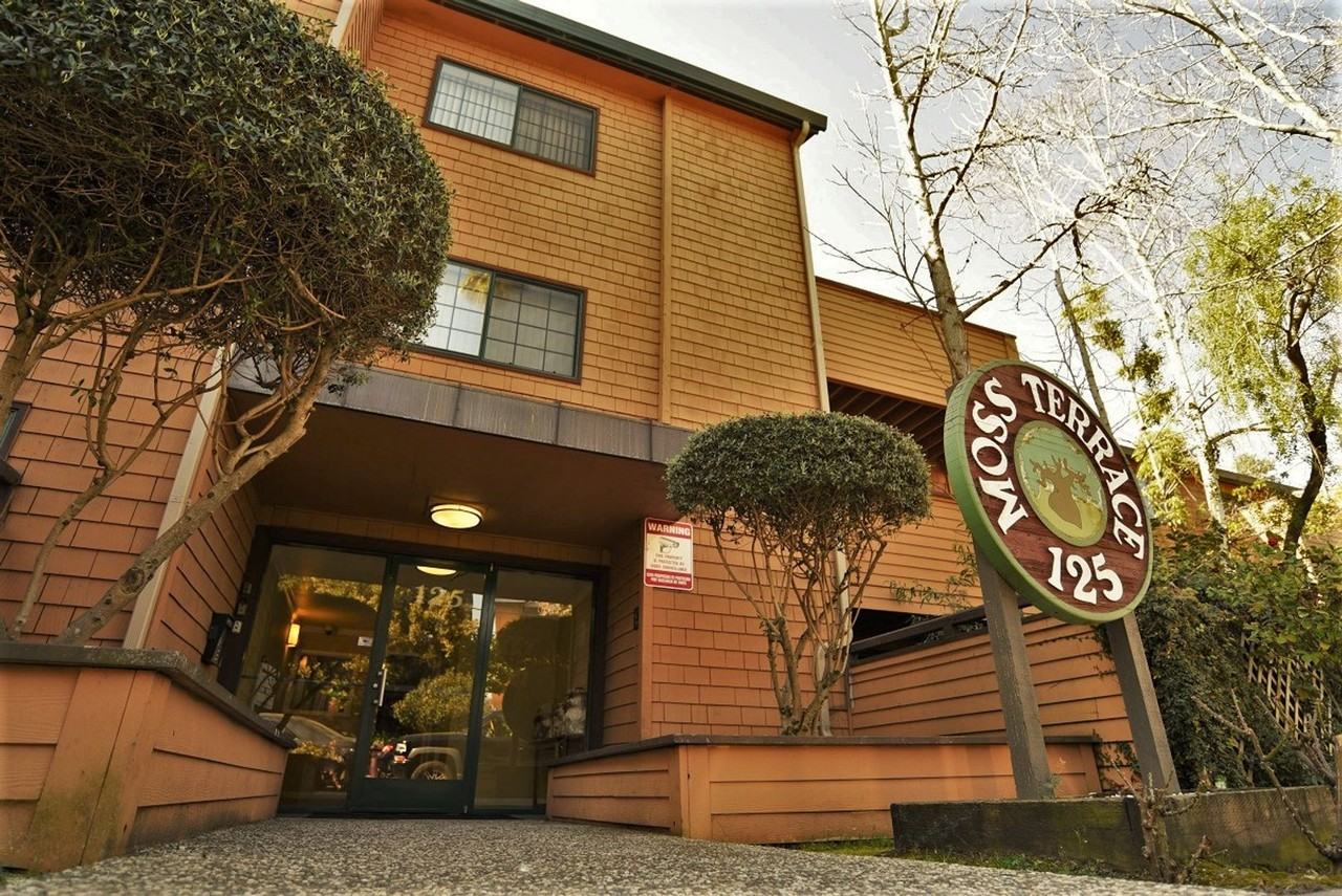 Listing photo 1 of 5