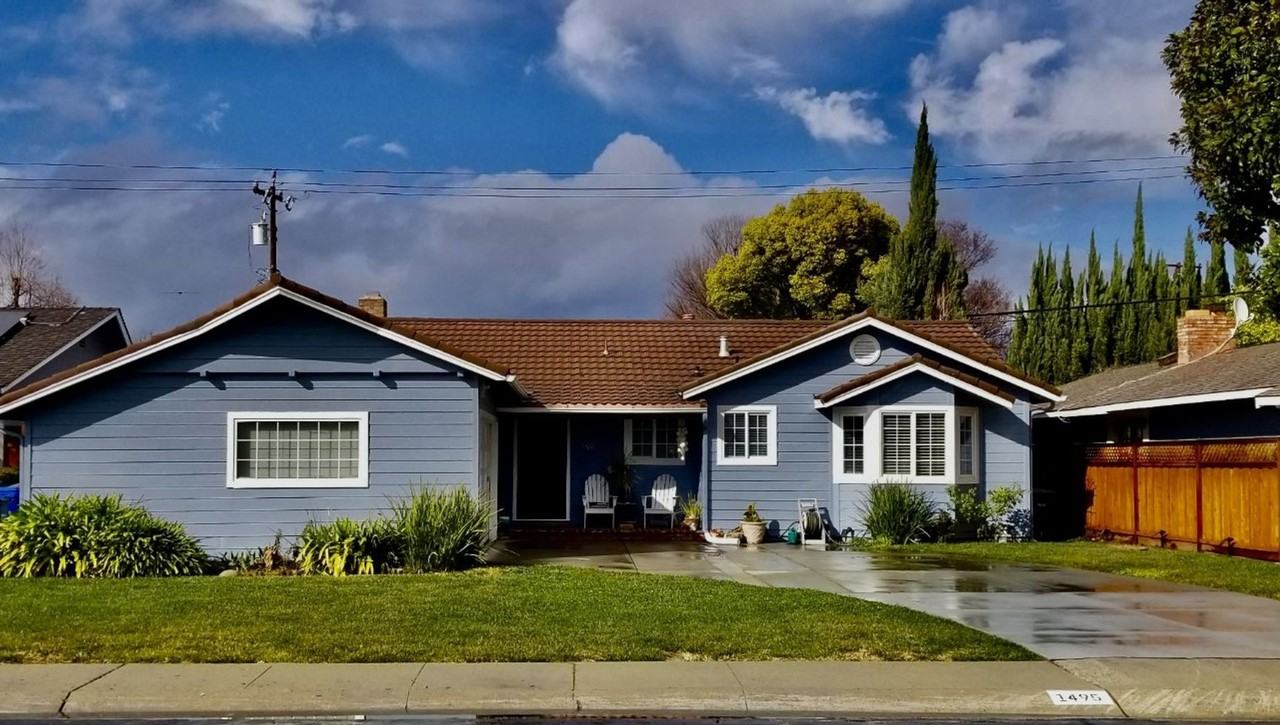 Listing photo 1 of 5