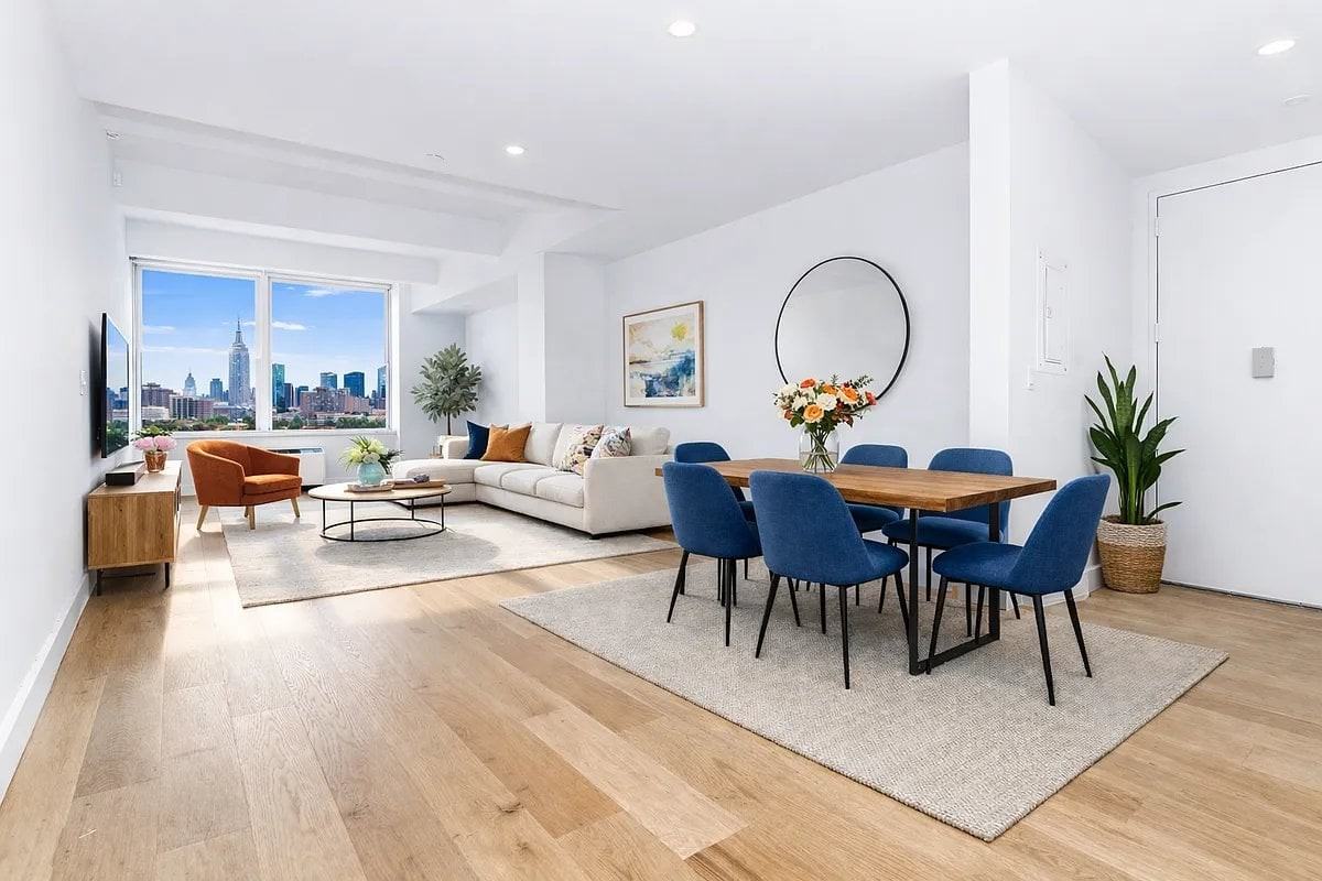 Listing photo 1 of 5