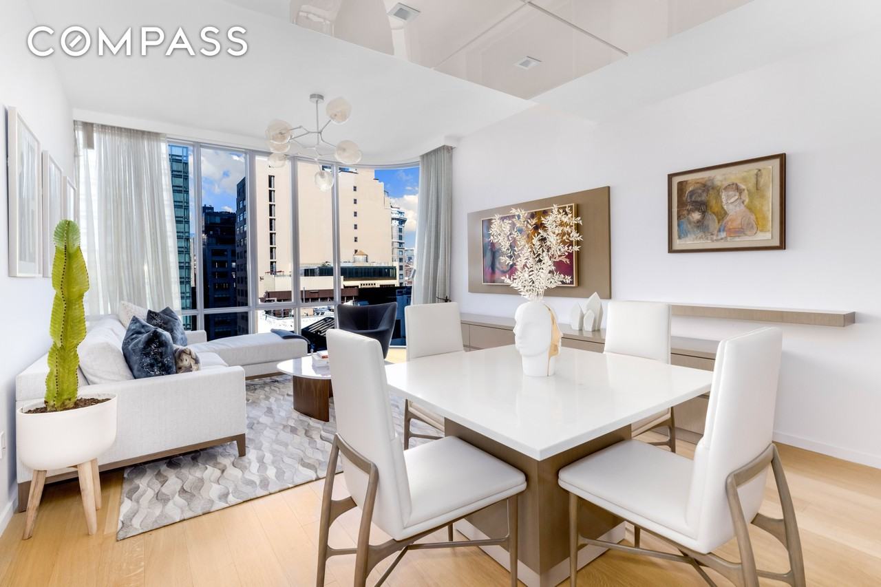 Listing photo 1 of 2