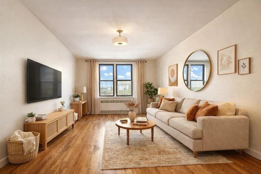 Listing photo 1 of 5