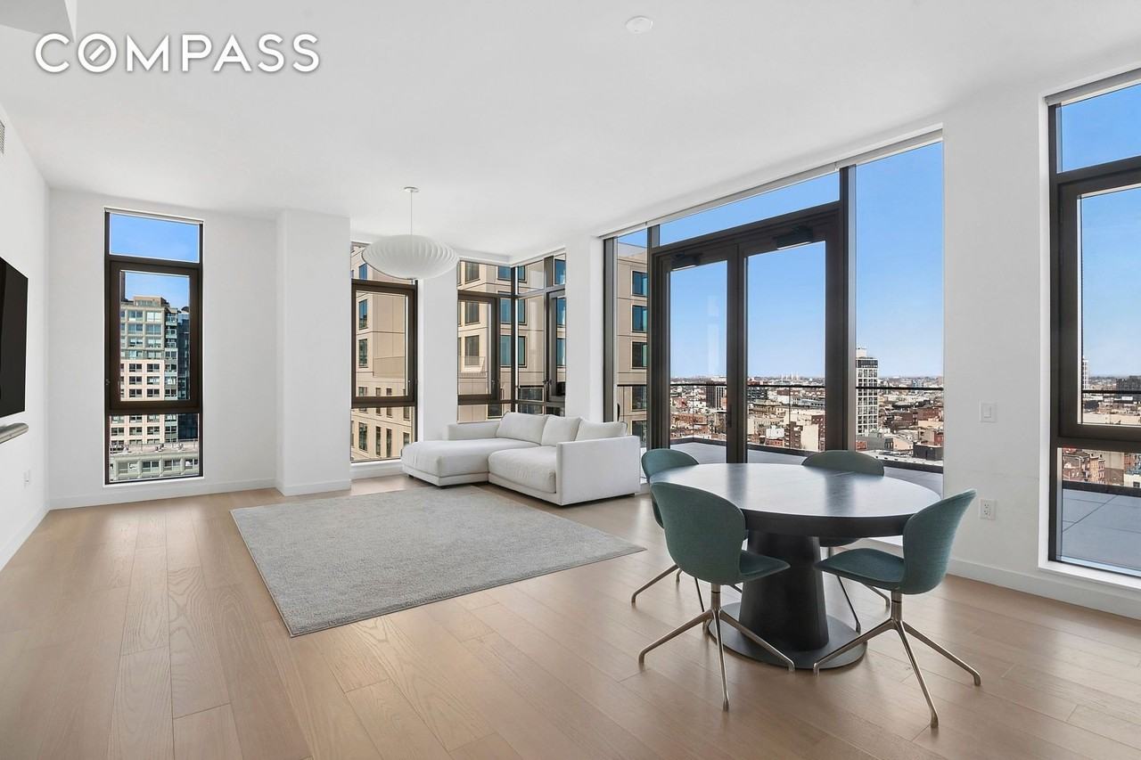 Listing photo 1 of 5