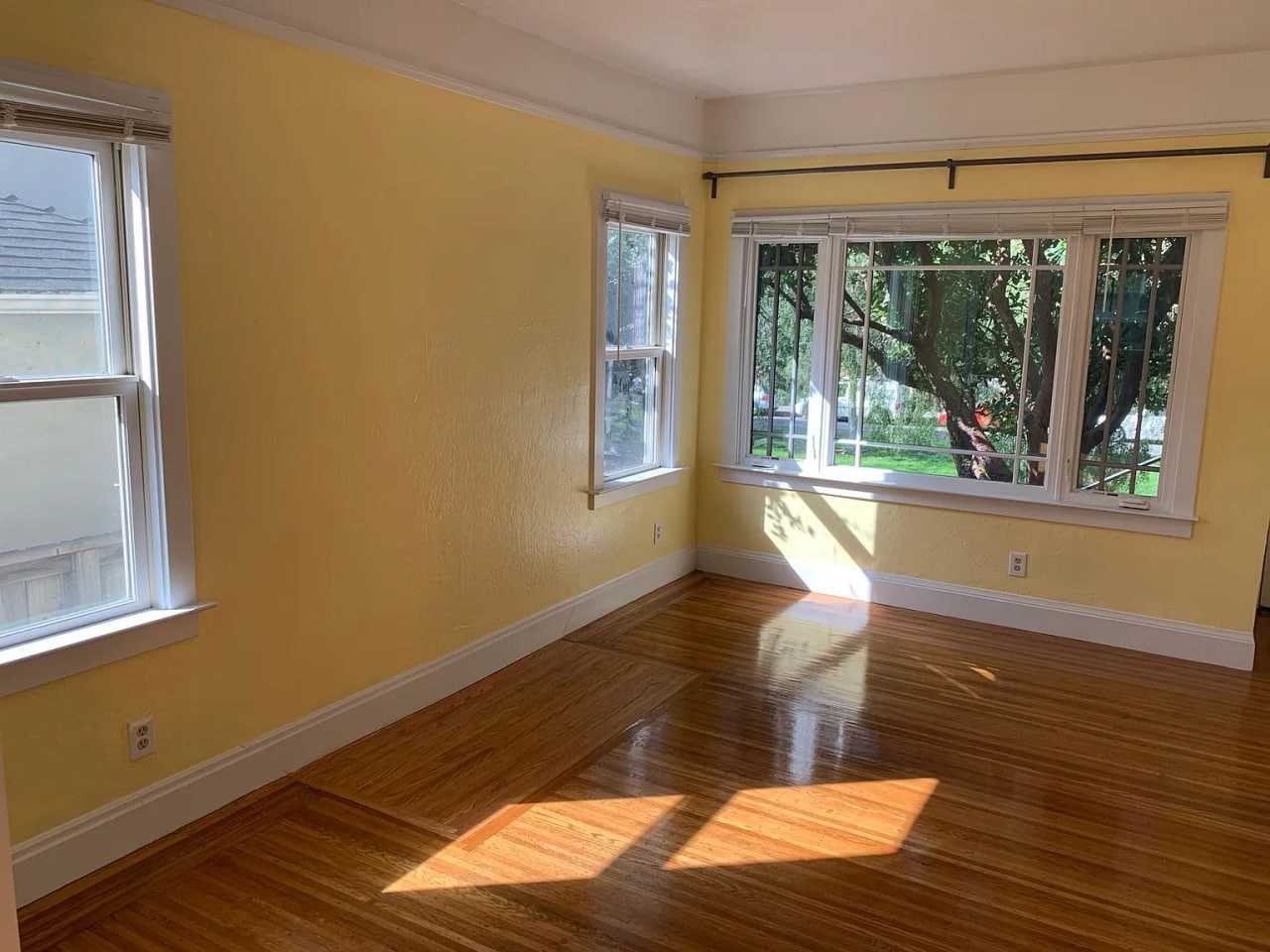 Listing photo 1 of 5