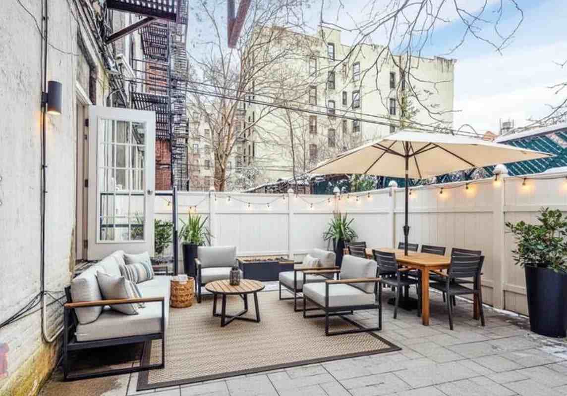 Listing photo 1 of 5