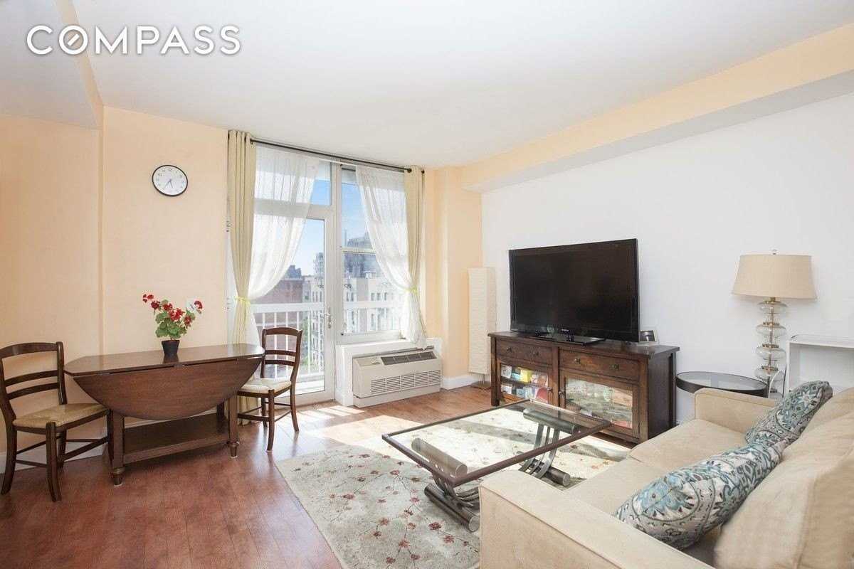 Listing photo 1 of 5