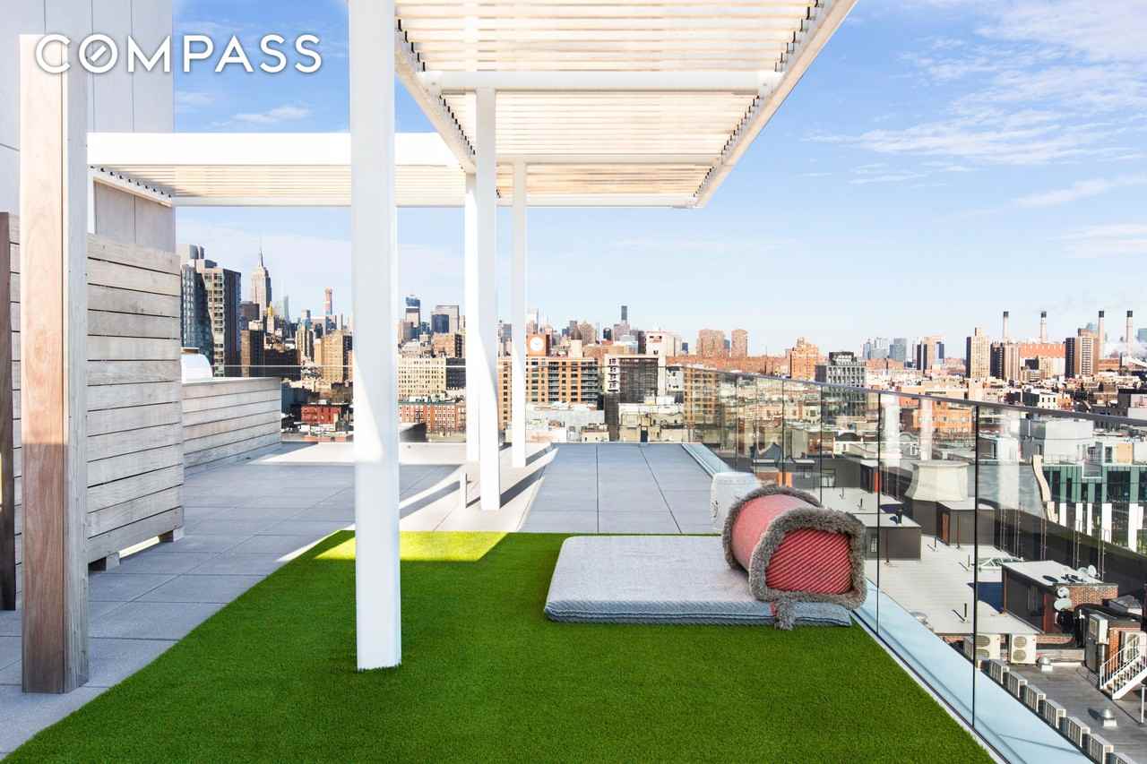 Listing photo 1 of 5