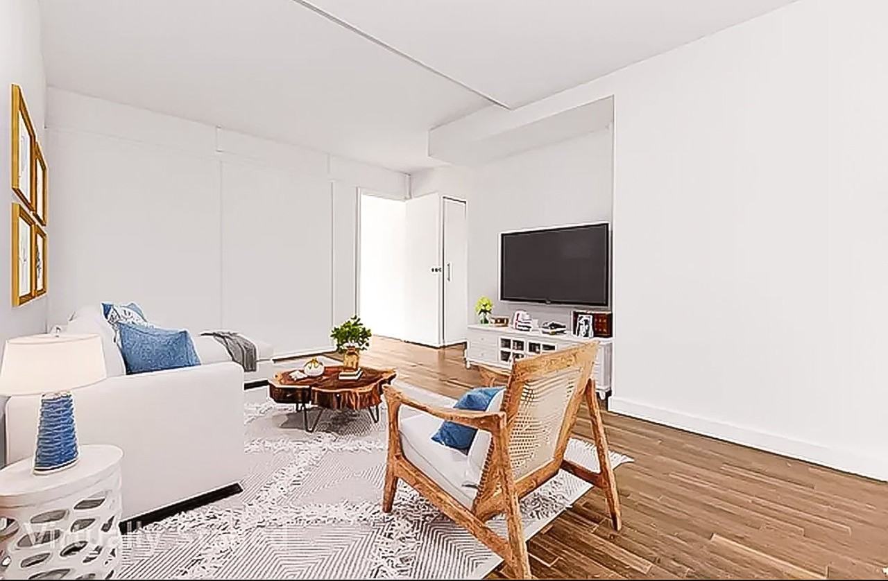 Listing photo 1 of 5