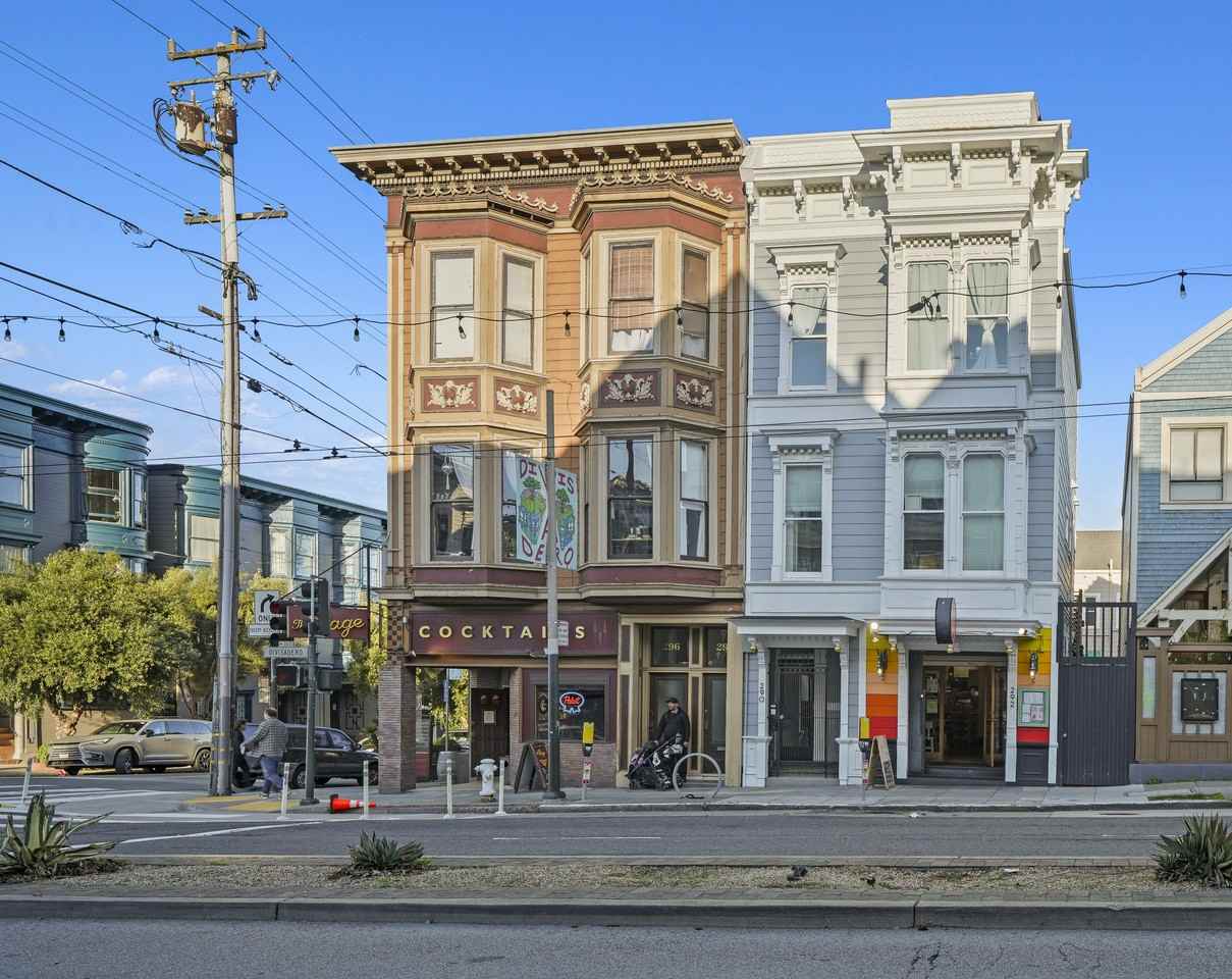 Listing photo 1 of 5