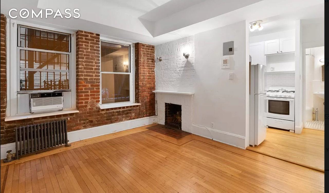 Listing photo 1 of 5