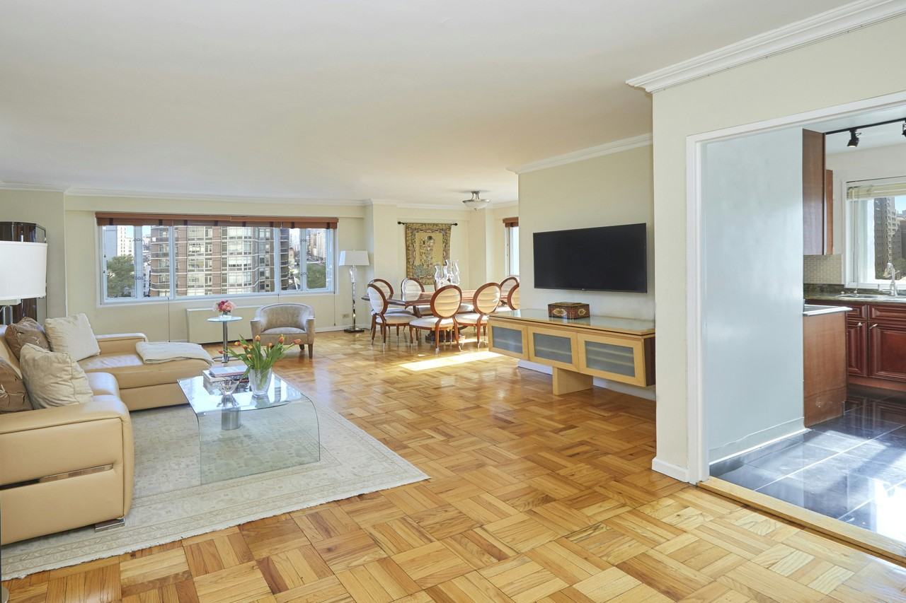 Listing photo 1 of 5