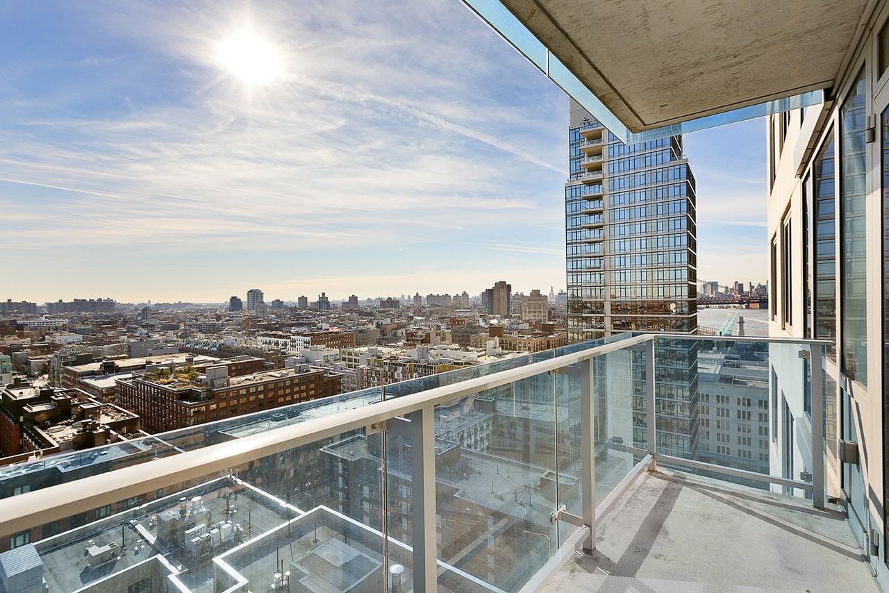 Listing photo 1 of 5