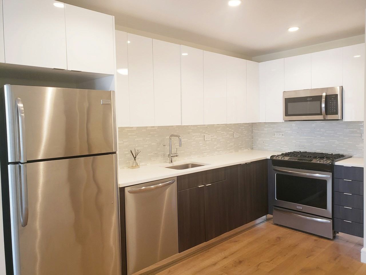 Listing photo 1 of 5