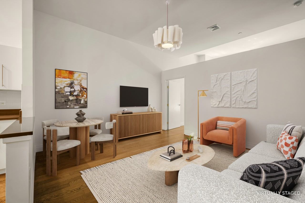 Listing photo 1 of 5