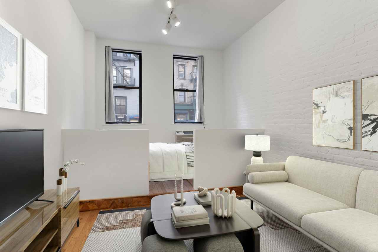 Listing photo 1 of 5