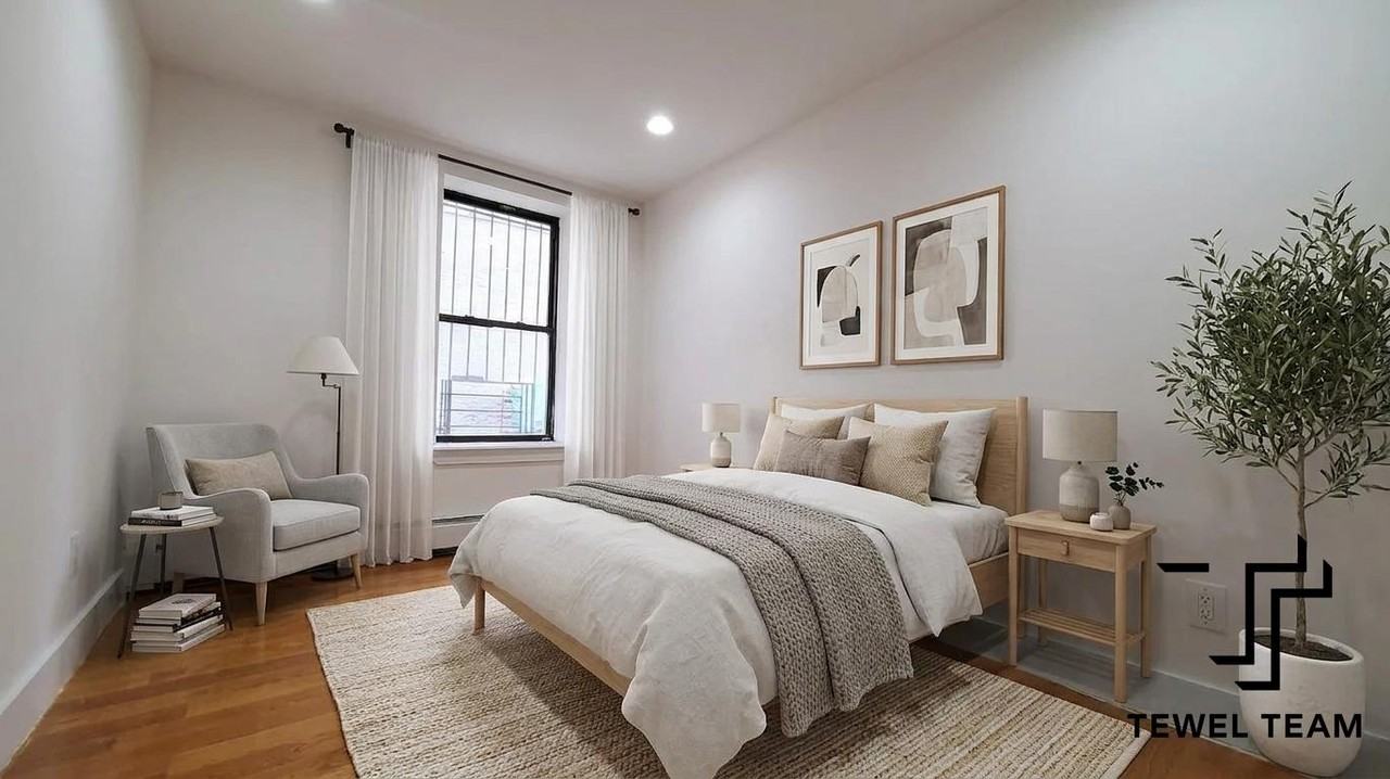 Listing photo 1 of 5