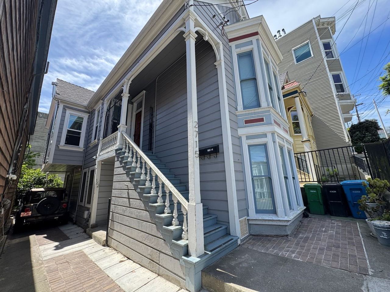 Listing photo 1 of 5