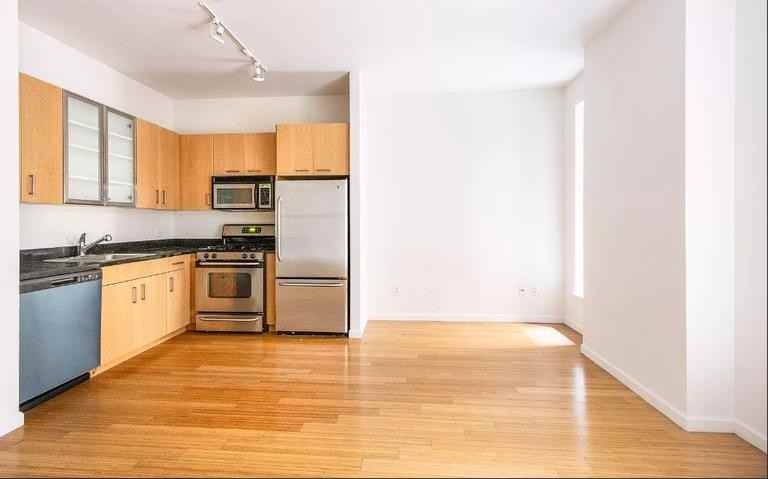 Listing photo 1 of 5