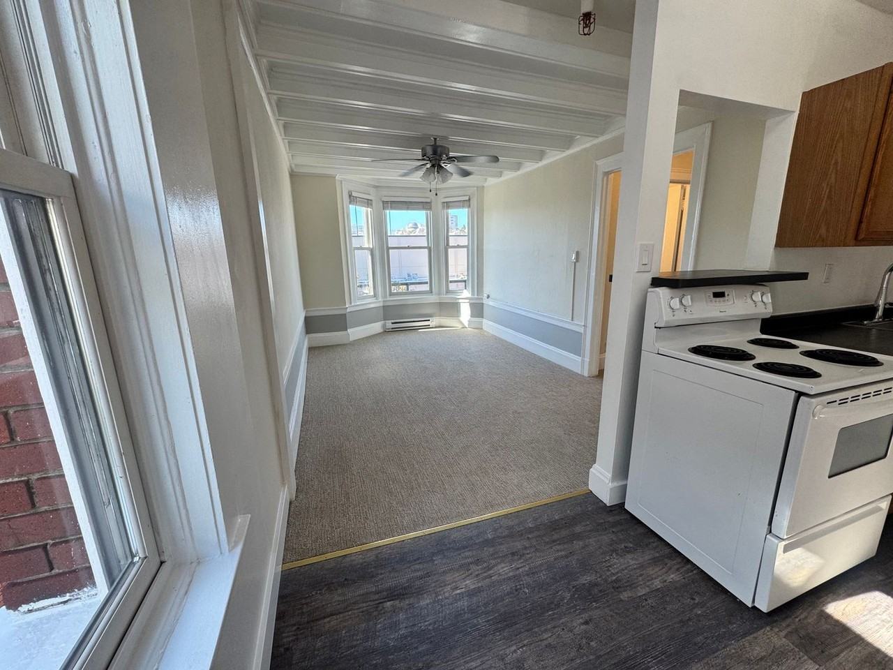 Listing photo 1 of 5