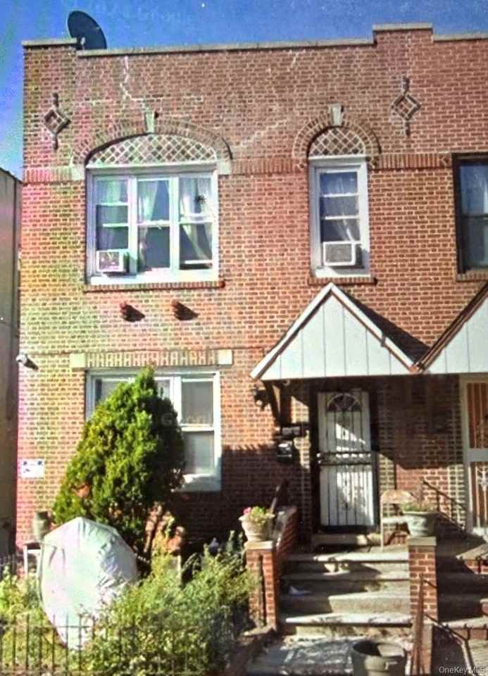 Listing photo 1 of 5