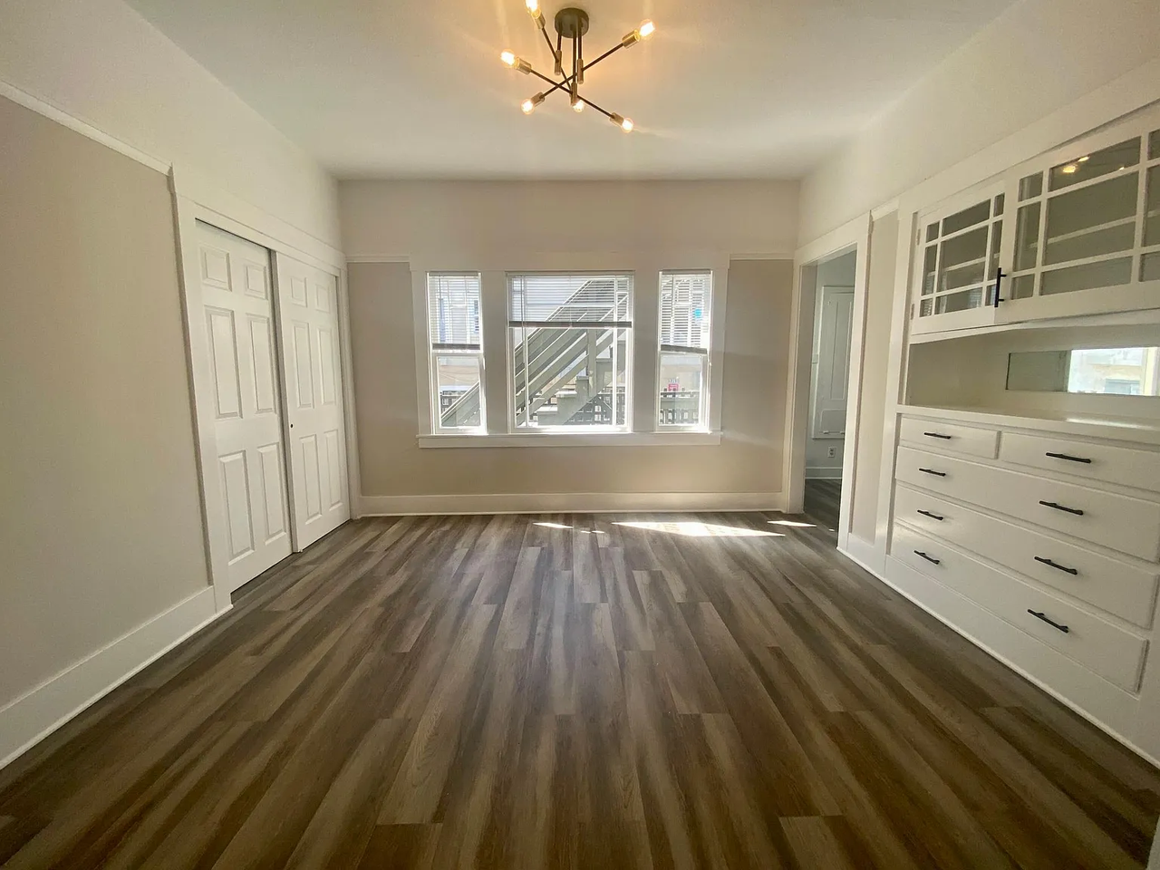Listing photo 1 of 5