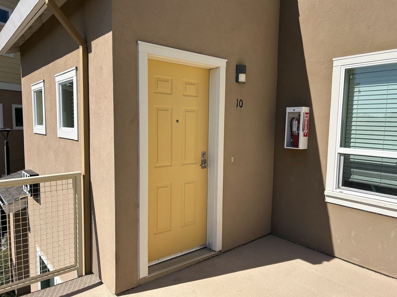 Listing photo 1 of 5