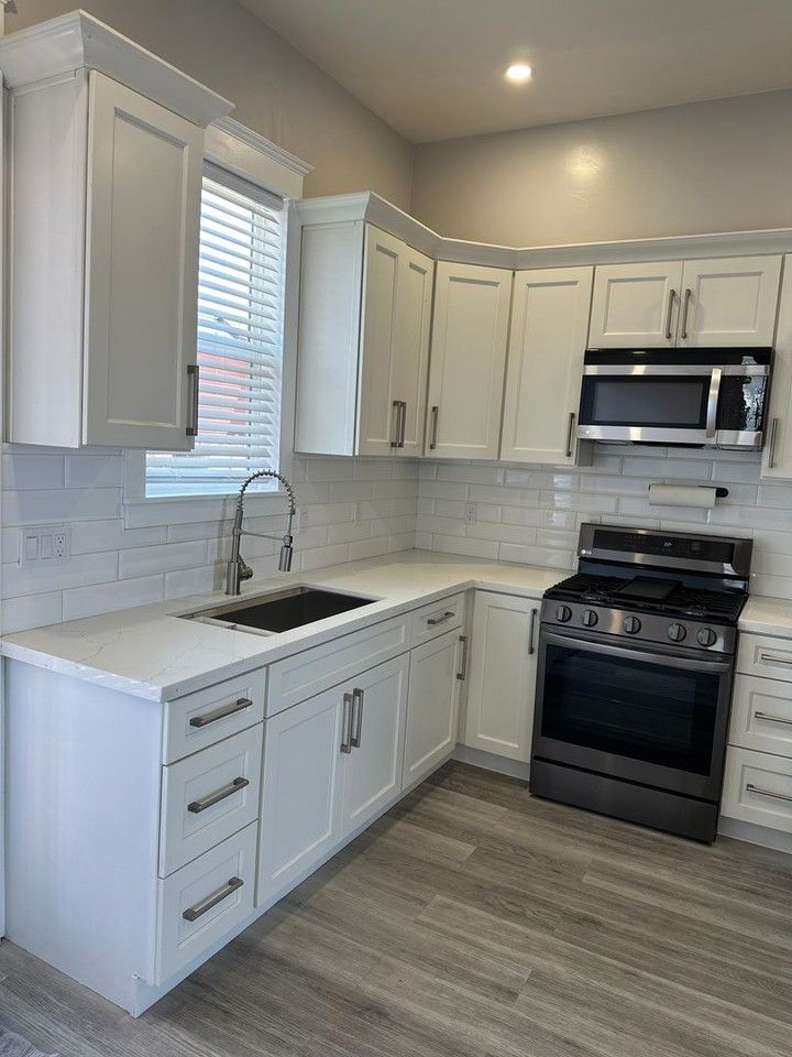 Listing photo 1 of 5