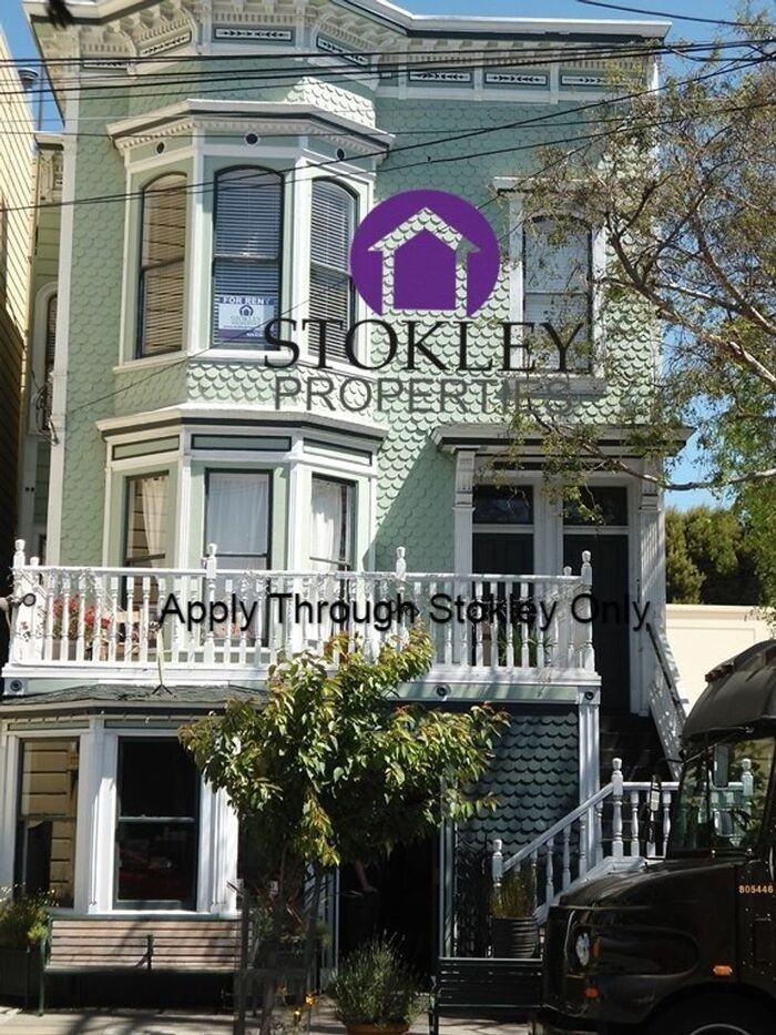 Listing photo 1 of 5