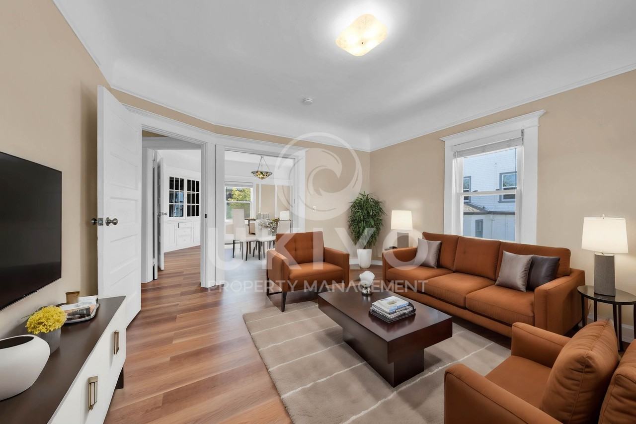 Listing photo 1 of 5