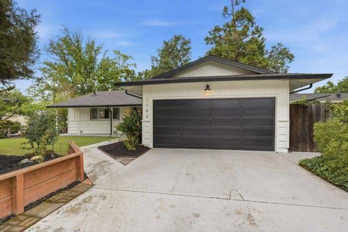 Listing photo 1 of 5