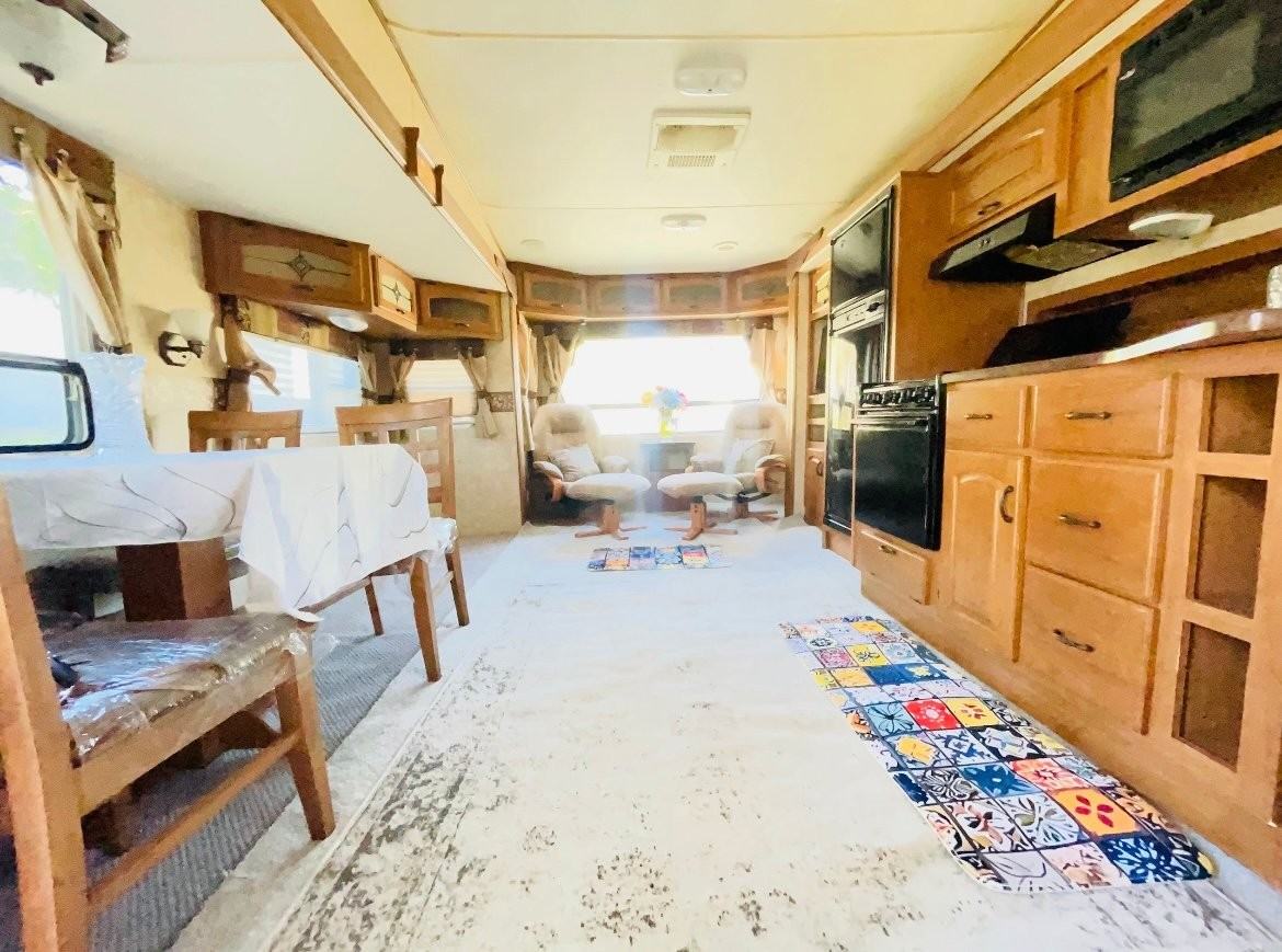 Listing photo 1 of 5