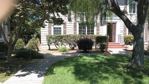Listing photo 1 of 5