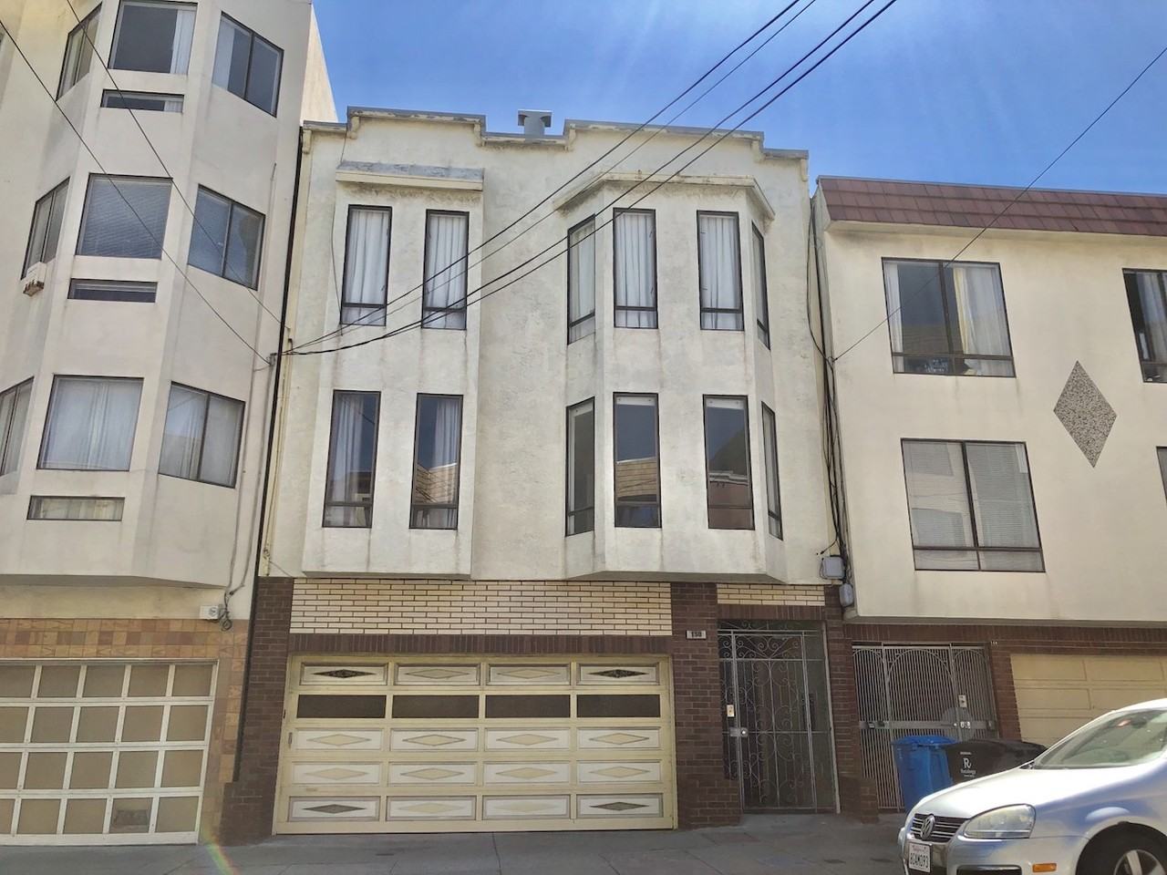 Listing photo 1 of 5