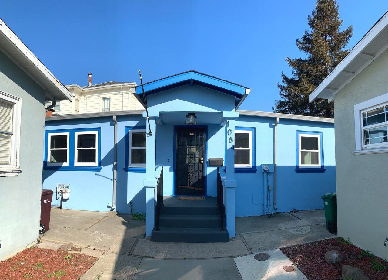 Listing photo 1 of 5