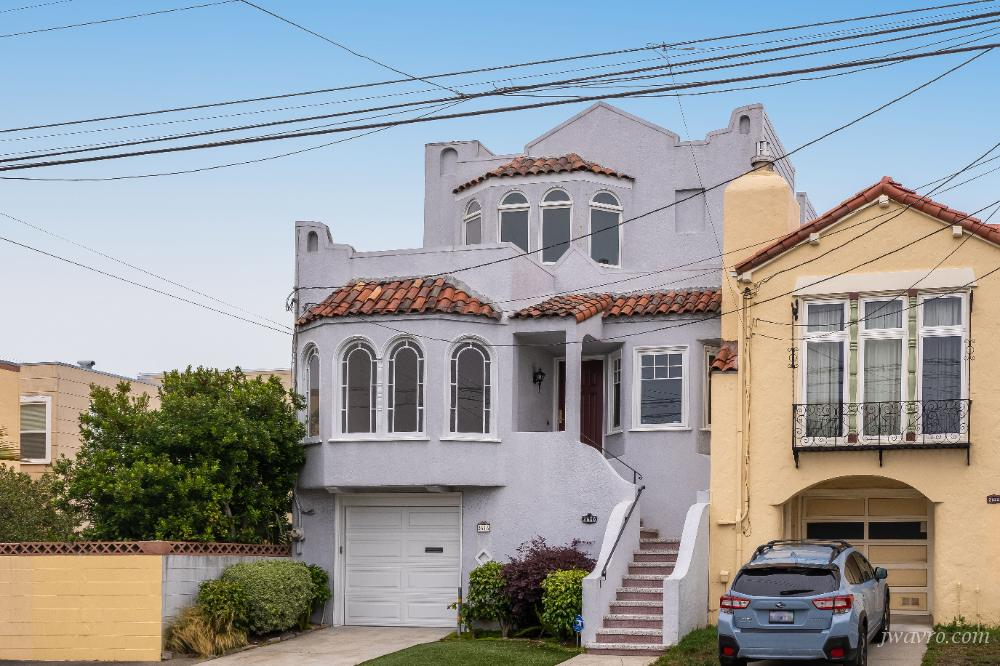 Listing photo 1 of 5