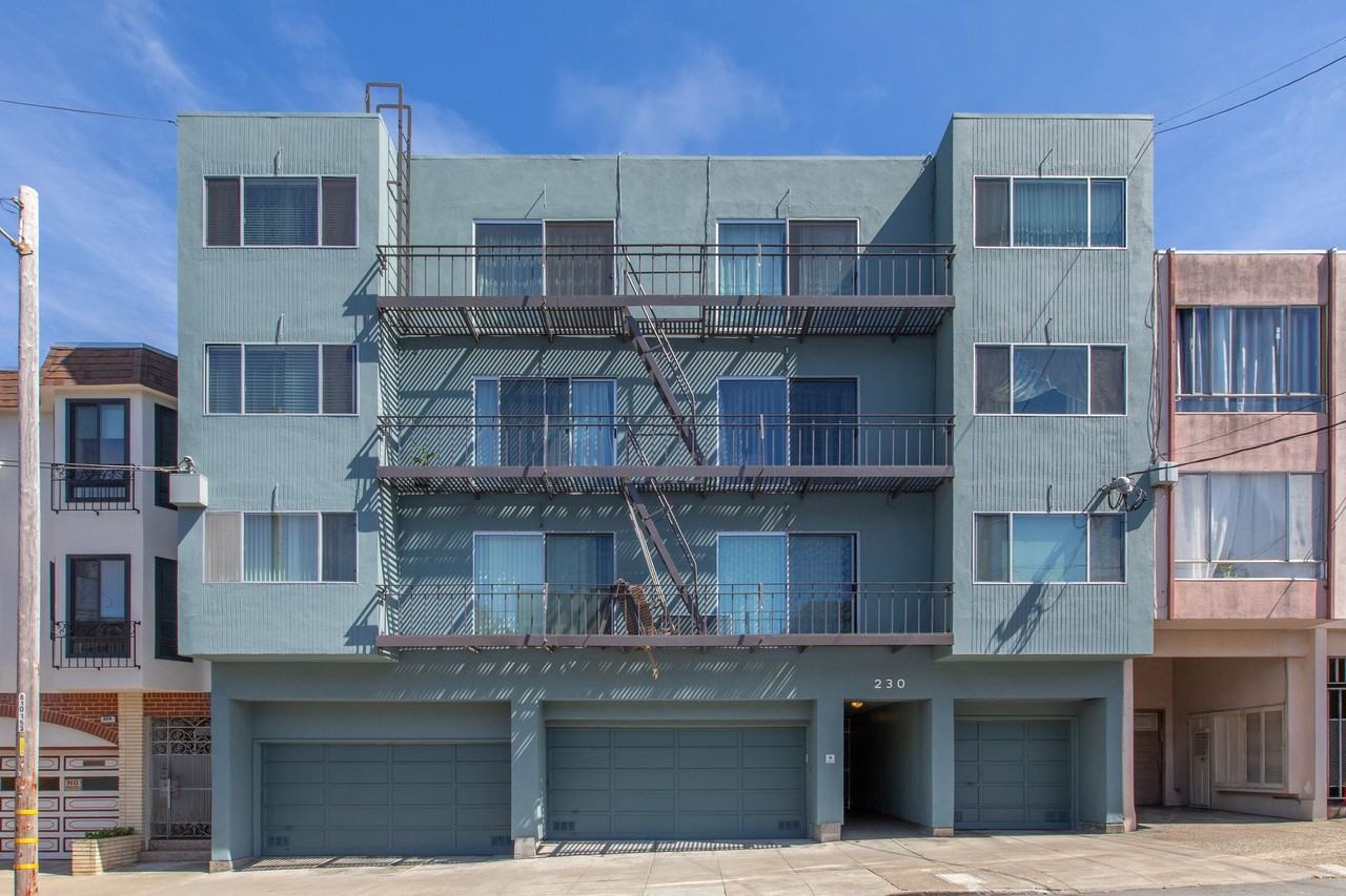 Listing photo 1 of 5