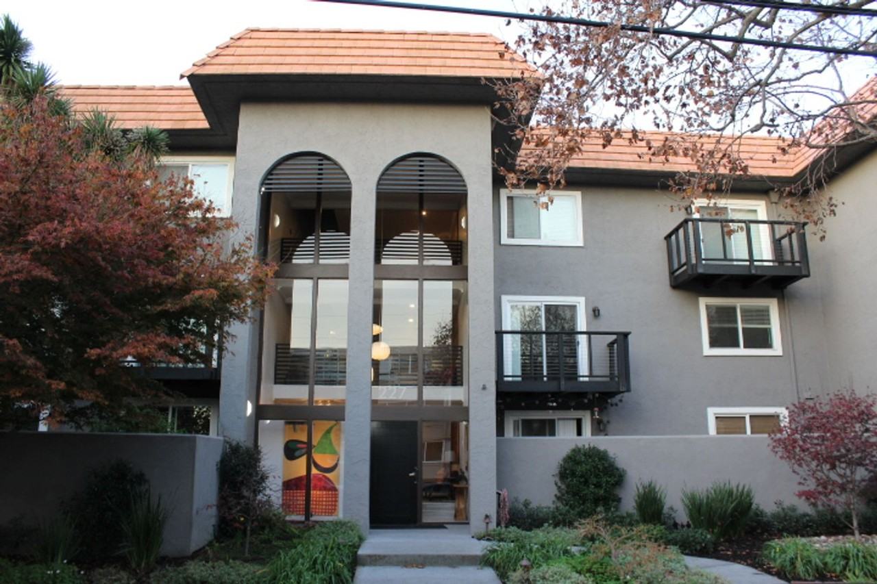 Listing photo 1 of 5