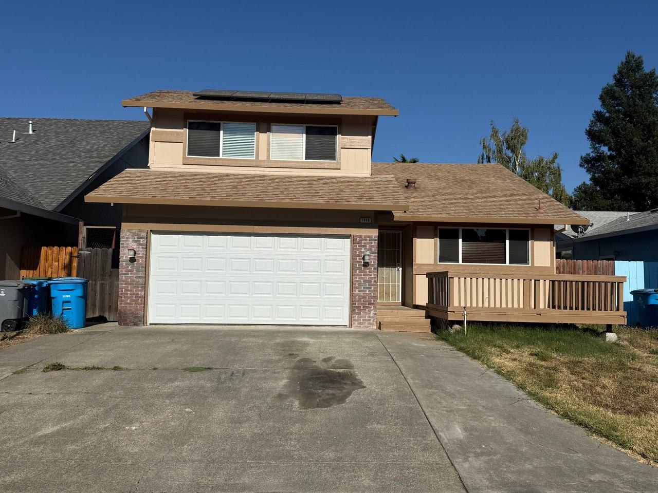 Listing photo 1 of 5