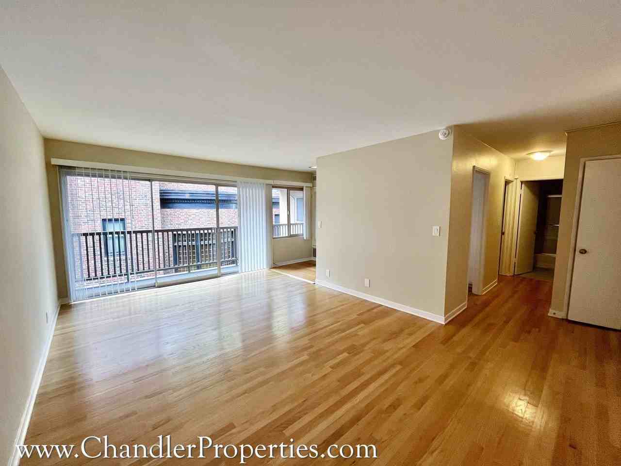 Listing photo 1 of 5