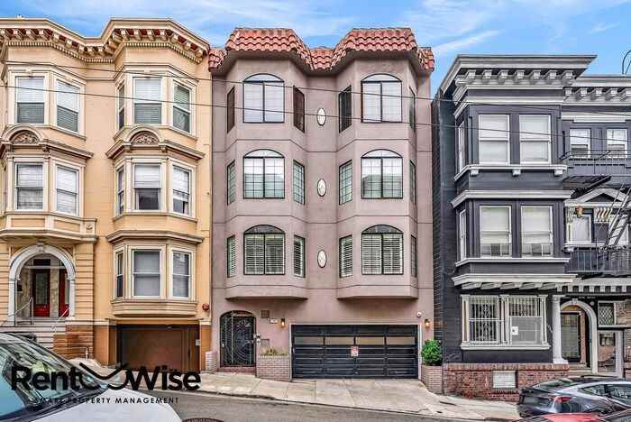 Listing photo 1 of 5