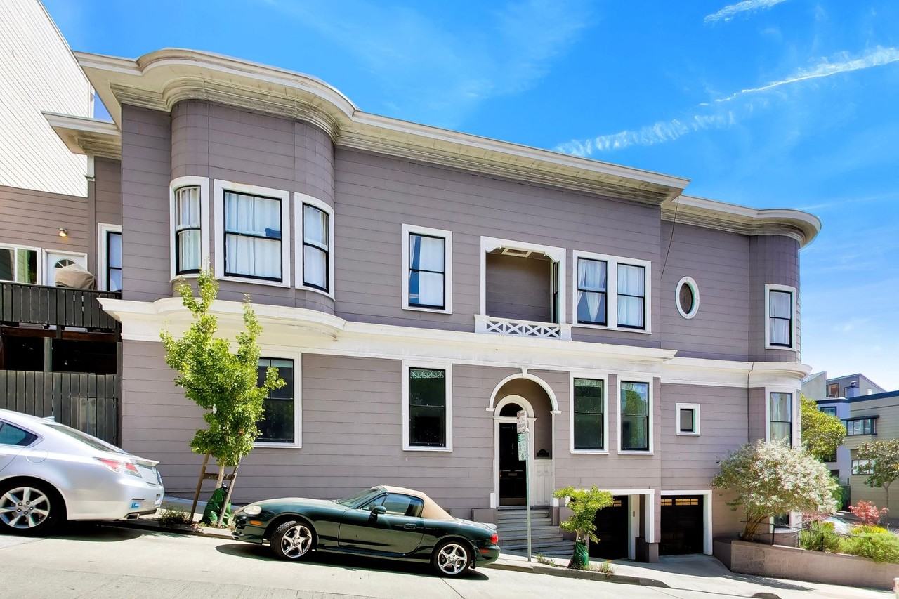 Listing photo 1 of 5