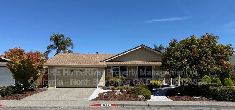 Listing photo 1 of 5