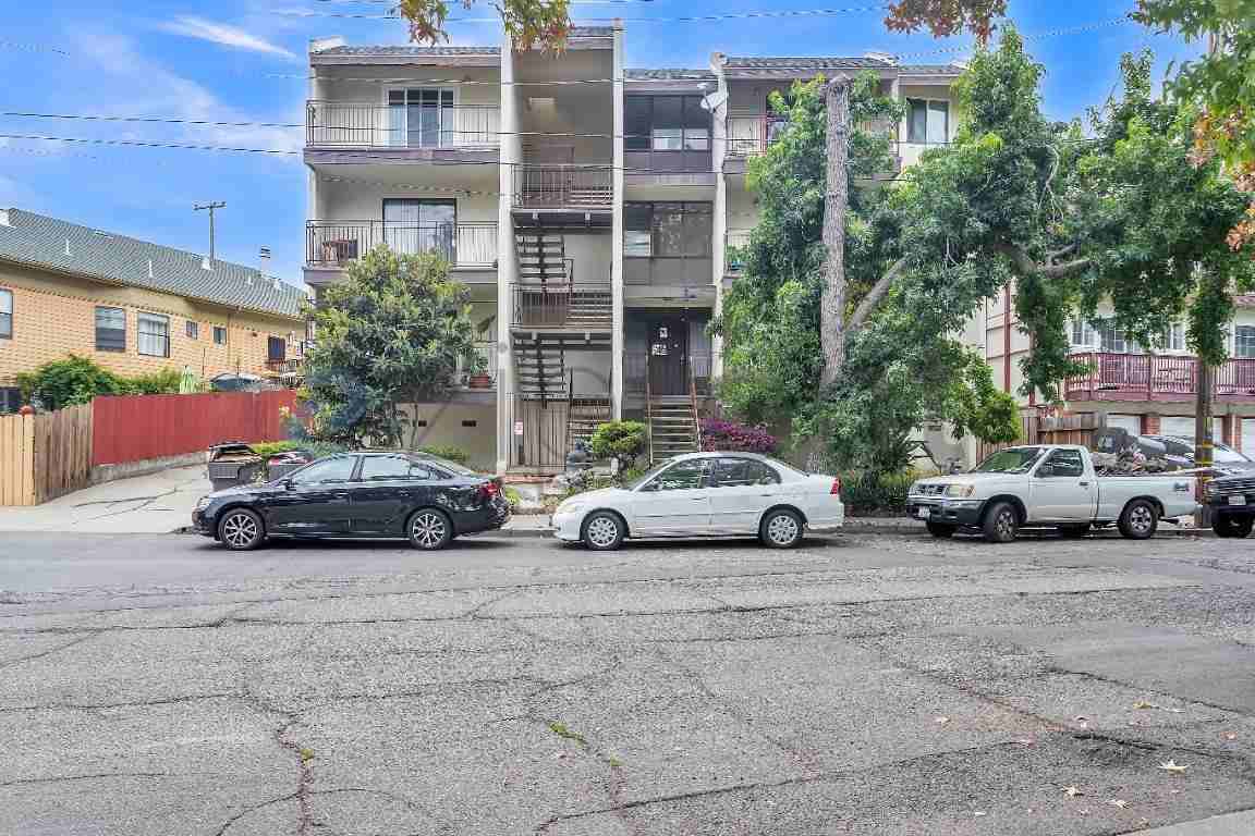 Listing photo 1 of 5