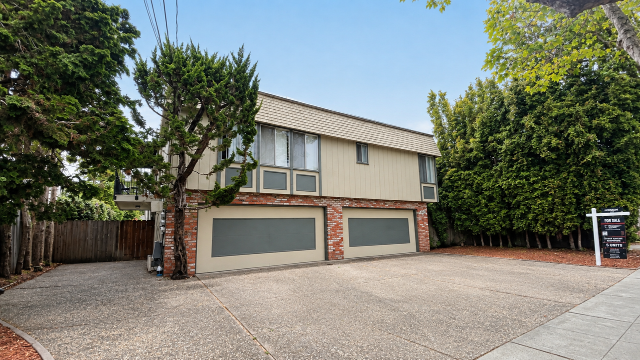 Listing photo 1 of 4