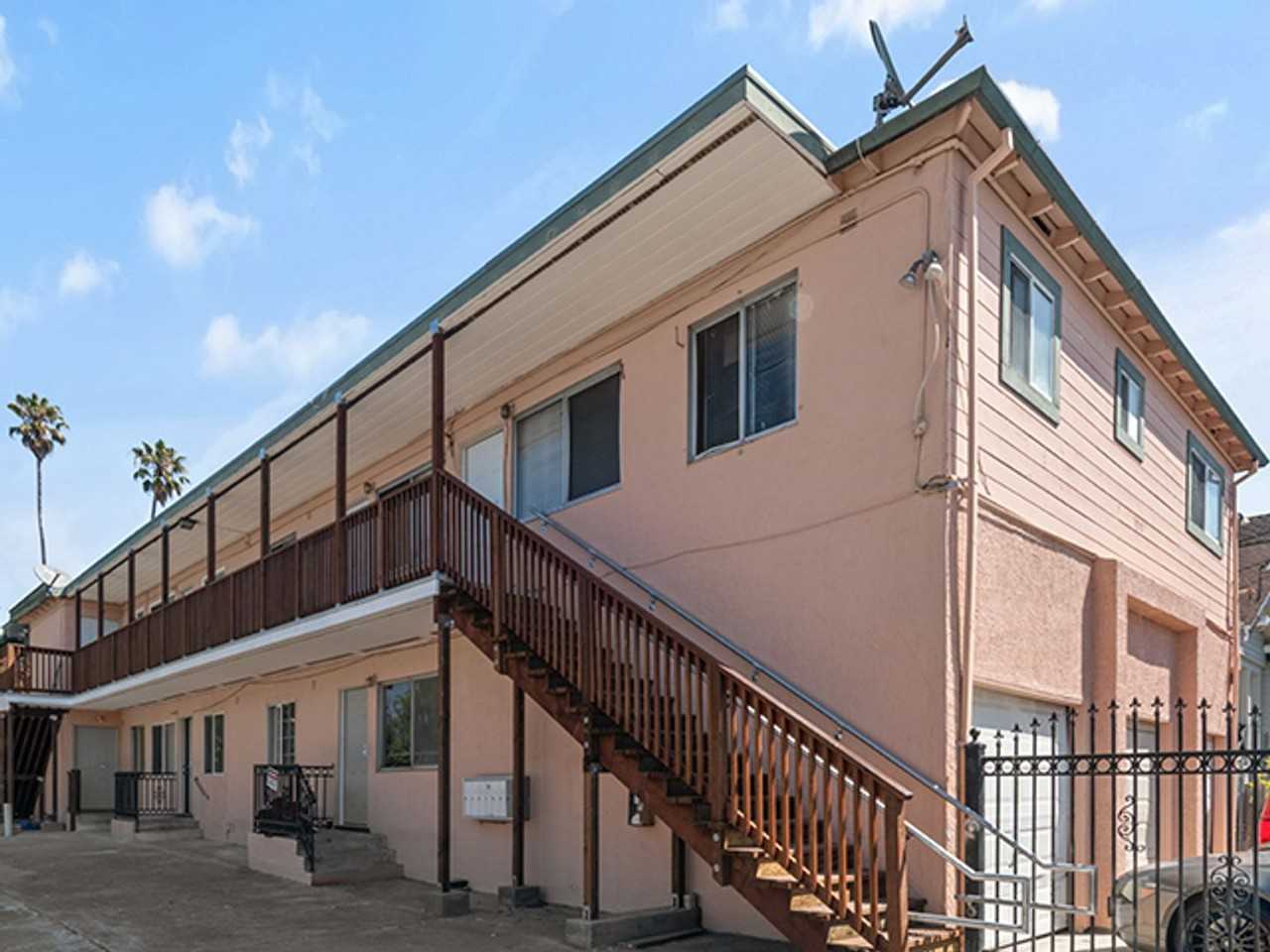 Listing photo 1 of 5