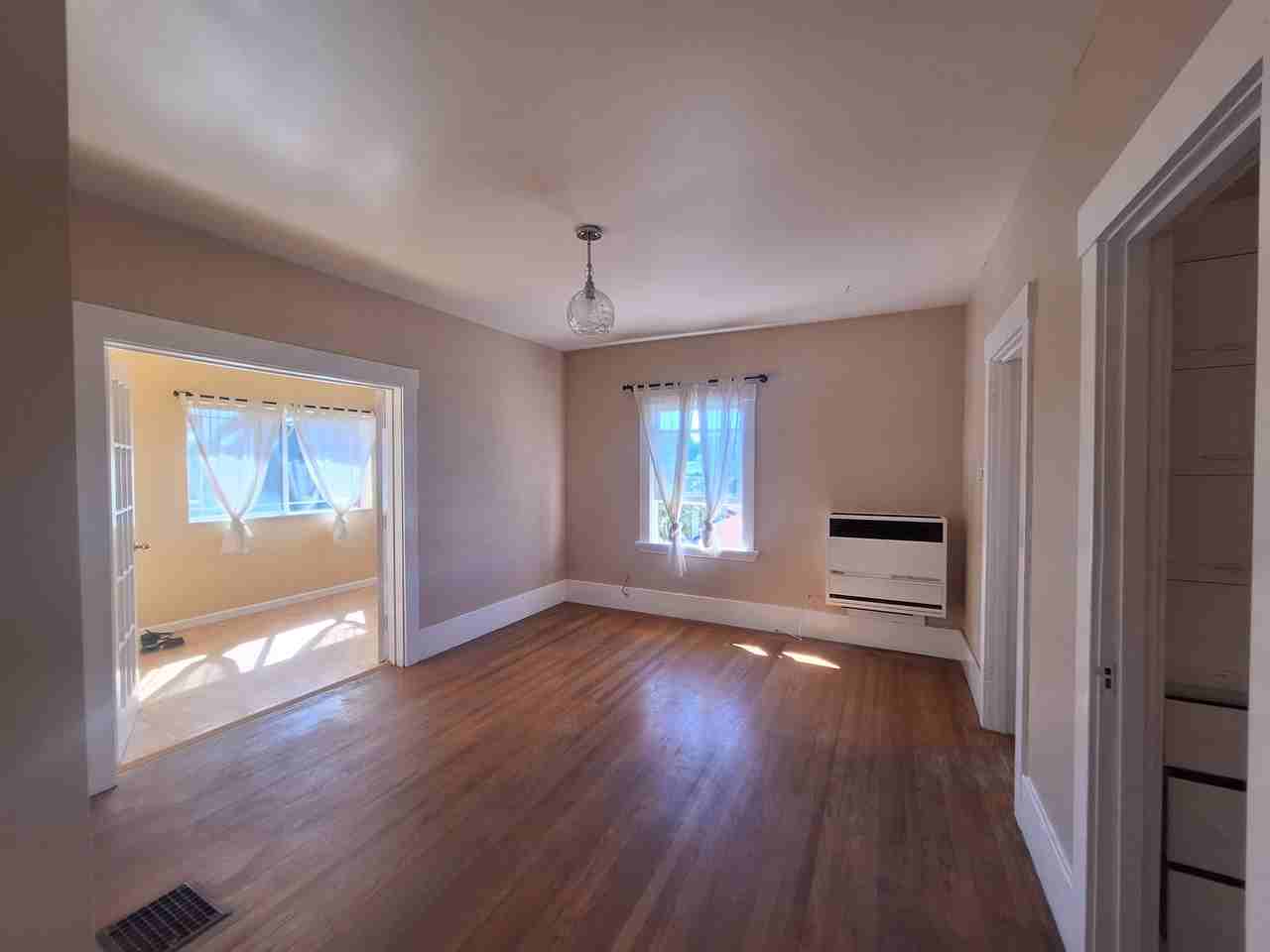 Listing photo 1 of 5
