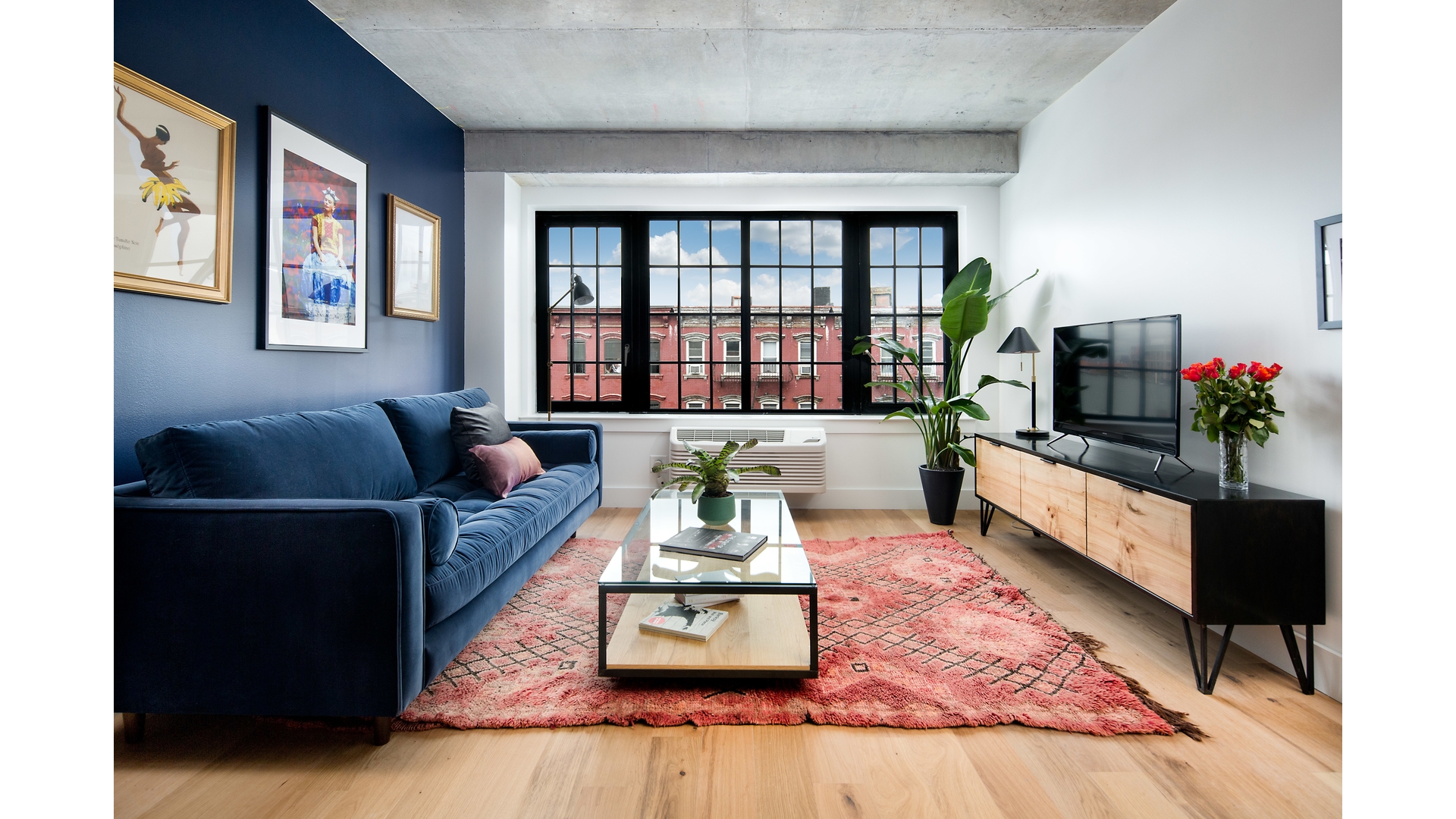 Listing photo 1 of 5