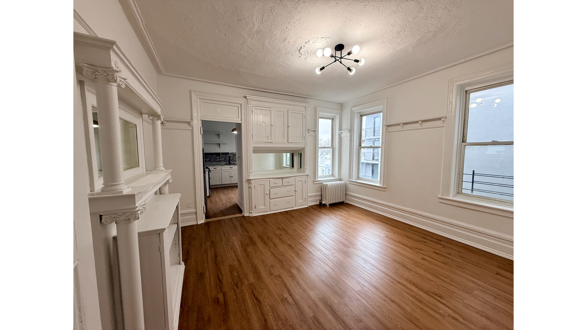 Listing photo 1 of 5