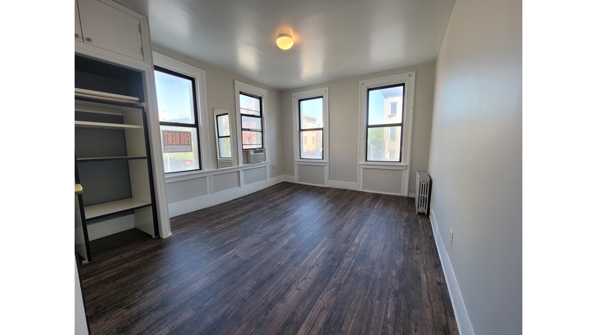 Listing photo 1 of 5